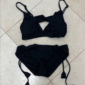 BECCA Women’s Black Ruffle Trim Bikini Set size Small